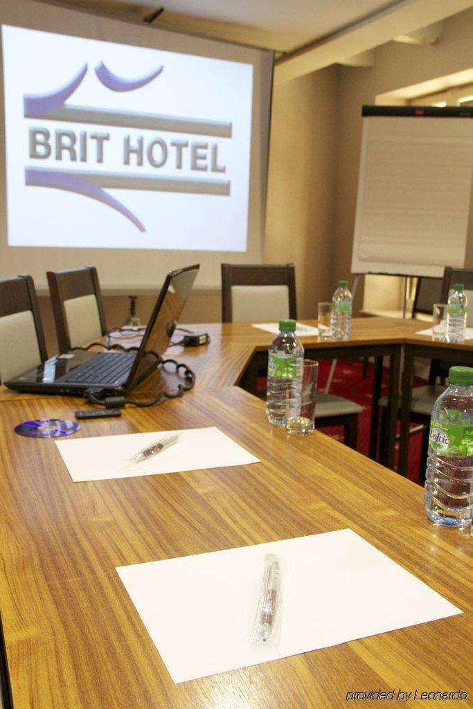 Brit Hotel Les Voyageurs Loudéac Zakenleven foto